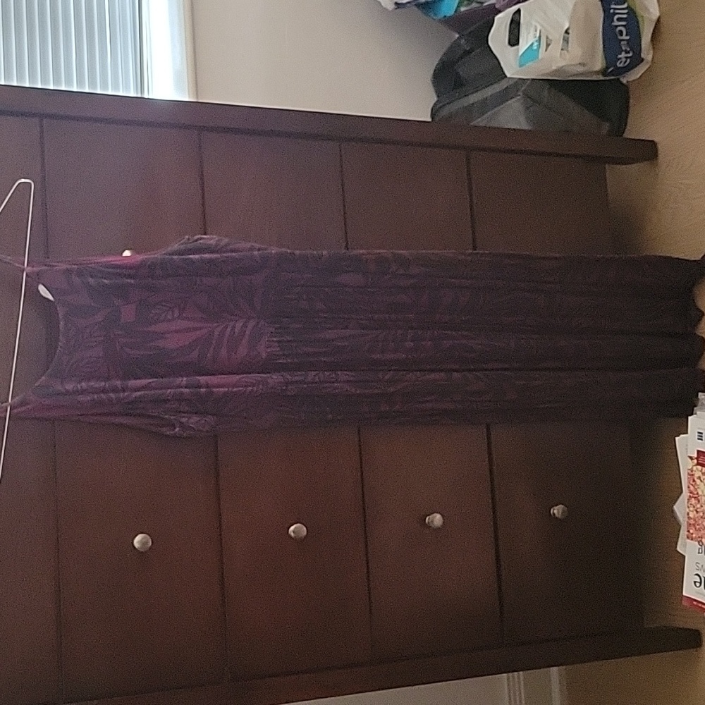 Burgundy LOFT XS maxi dress